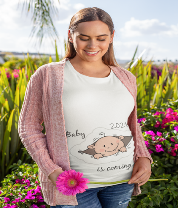 Tricou pentru femei gravide Baby 2021 is coming Tricou pentru femei gravide Baby 2021 is coming