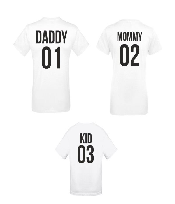 Set-uri de tricouri pentru familie pe alb sau pe negru Daddy 01, Mommy 02 si Kid 03 pe negru Set-uri de tricouri pentru familie pe alb sau pe negru Daddy 01, Mommy 02 si Kid 03 pe negru